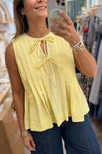 Load image into Gallery viewer, Yellow Cream Bow Tie Notched Neck Pleated Sleeveless Top
