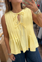 Load image into Gallery viewer, Yellow Cream Bow Tie Notched Neck Pleated Sleeveless Top
